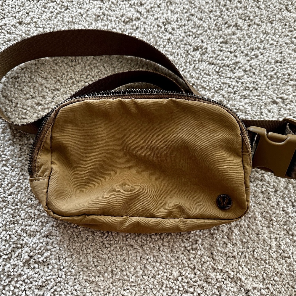 Lululemon Belt Bag Artifact